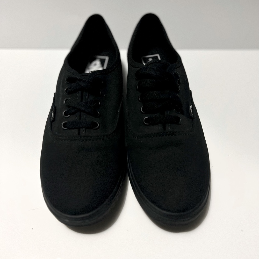 Black Lo Pro Authentic Vans, Women 9US / Men 7.5US